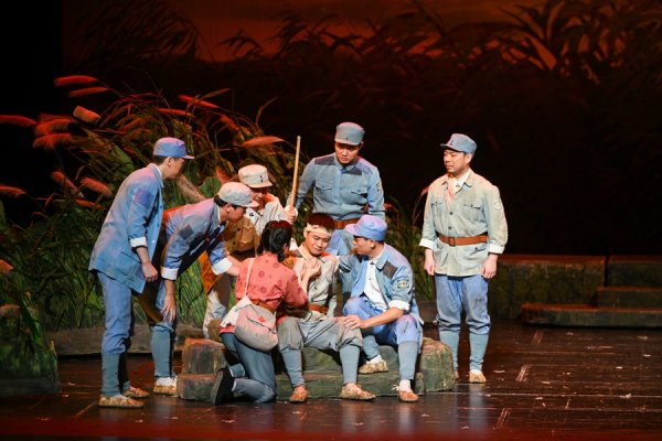 利创智投 上海唯一！《芦荡火种》亮相重量级展演，程臻洪豆豆两代阿庆嫂首都飙戏